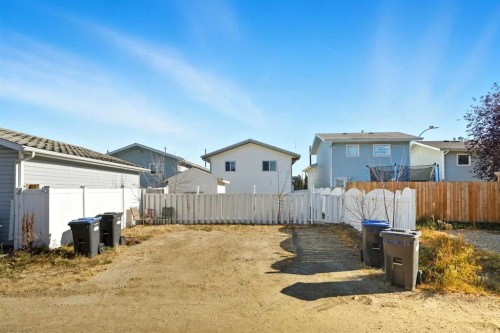 4706 43 Street, Sylvan Lake, AB - Outdoor