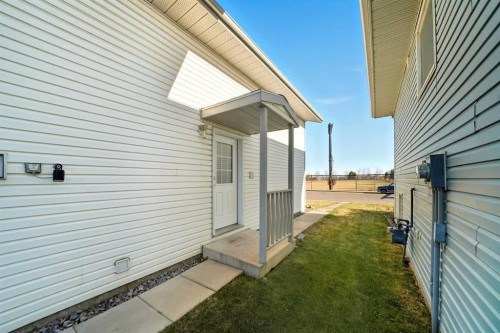 4706 43 Street, Sylvan Lake, AB - Outdoor With Exterior