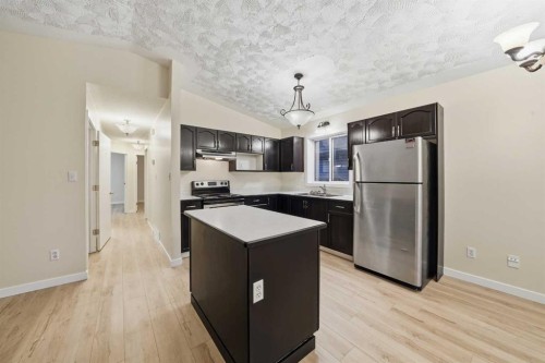 4706 43 Street, Sylvan Lake, AB - Indoor Photo Showing Kitchen