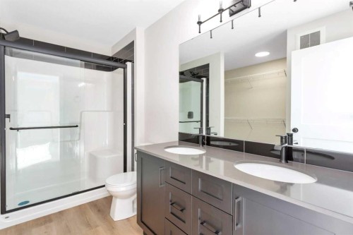 126 Norseman Close, Penhold, AB - Indoor Photo Showing Bathroom