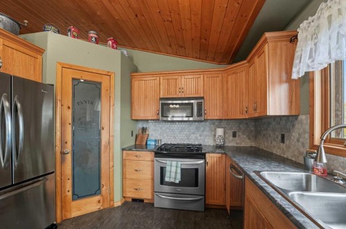 374037 Range Road 6-0, Rural Clearwater County, AB - Indoor Photo Showing Kitchen With Stainless Steel Kitchen With Double Sink