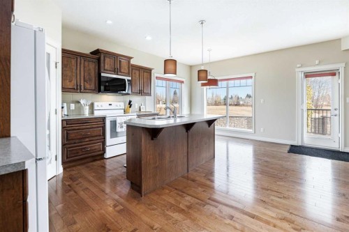 5 Michener Place, Red Deer, AB - Indoor Photo Showing Kitchen