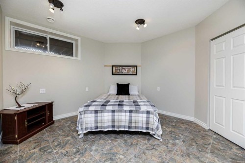 5 Michener Place, Red Deer, AB - Indoor Photo Showing Bedroom