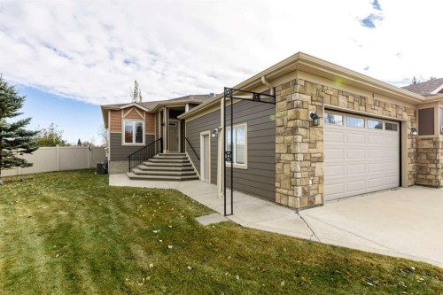 5 Michener Place, Red Deer, AB - Outdoor
