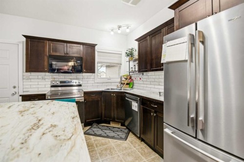 24-45 Ironstone Drive, Red Deer, AB - Indoor Photo Showing Kitchen
