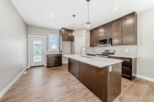 18 Tagish Avenue, Red Deer, AB - Indoor Photo Showing Kitchen With Upgraded Kitchen