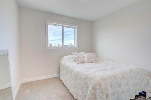 103 Gray Close, Sylvan Lake, AB - Indoor Photo Showing Bedroom