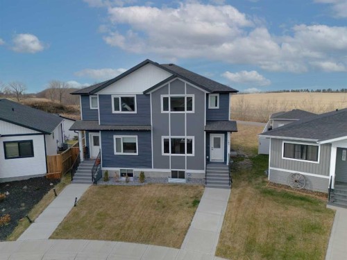 103 Gray Close, Sylvan Lake, AB - Outdoor With Facade