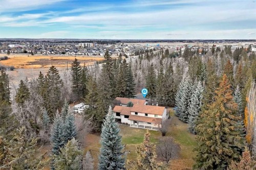 17 College Park Place  Red Deer, AB T4P 0M7