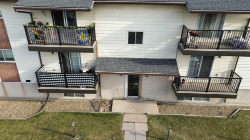 101-304-5904 51 Avenue, Red Deer, AB - Outdoor With Exterior