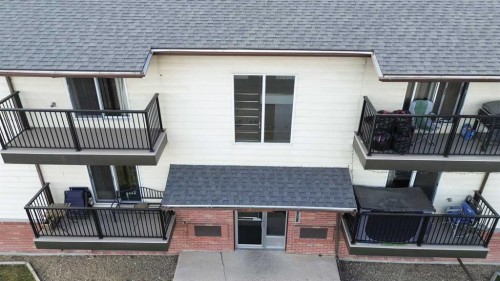 101-304-5904 51 Avenue, Red Deer, AB - Outdoor With Exterior