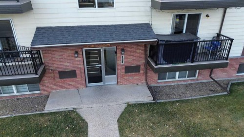 101-304-5904 51 Avenue, Red Deer, AB - Outdoor With Exterior