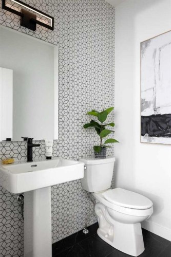 2093 Cornerstone Boulevard Ne, Calgary, AB - Indoor Photo Showing Bathroom