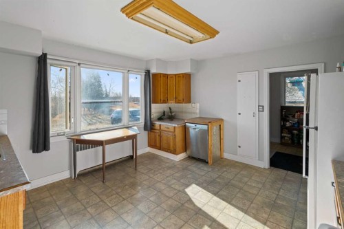 20203 Twp Rd 460, Rural Camrose County, AB - Indoor Photo Showing Kitchen