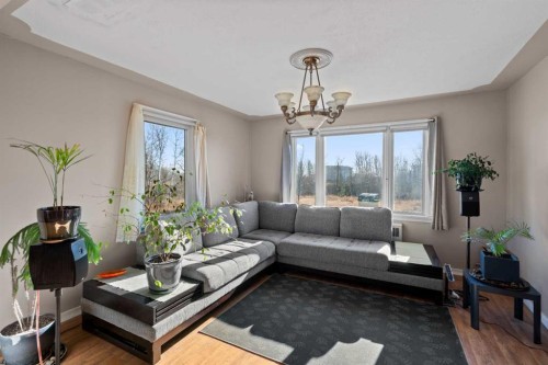 20203 Twp Rd 460, Rural Camrose County, AB - Indoor Photo Showing Living Room