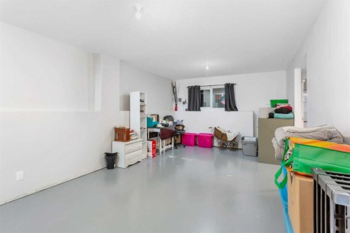 23 Hampton Crescent, Sylvan Lake, AB - Indoor Photo Showing Other Room