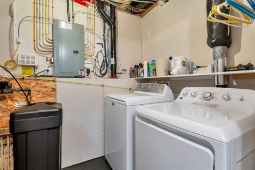 23 Hampton Crescent, Sylvan Lake, AB - Indoor Photo Showing Laundry Room