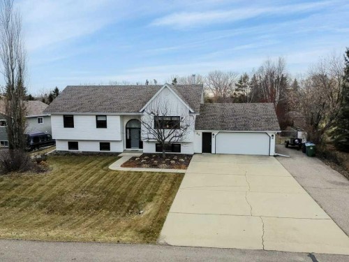 45 Ravenscrag Crescent North, Norglenwold, AB - Outdoor