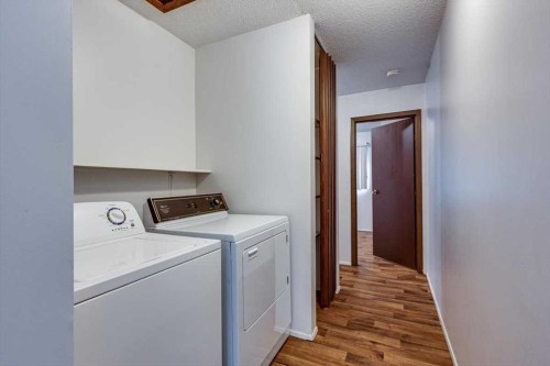 5418 And 5422 48 Avenue, Olds, AB - Indoor Photo Showing Laundry Room