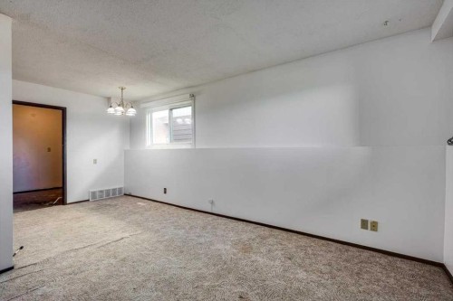 5418 And 5422 48 Avenue, Olds, AB - Indoor Photo Showing Other Room