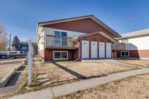 5418 And 5422 48 Avenue, Olds, AB - Outdoor With Deck Patio Veranda