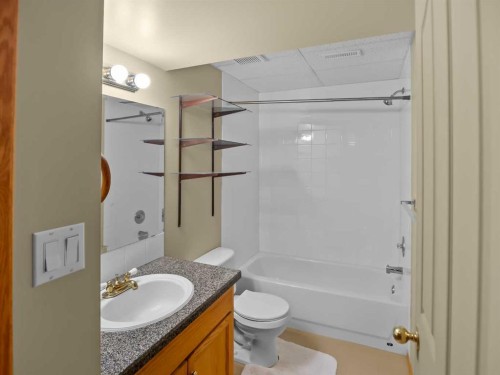 22 Ansett Crescent, Red Deer, AB - Indoor Photo Showing Bathroom