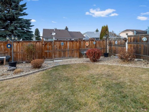 22 Ansett Crescent, Red Deer, AB - Outdoor