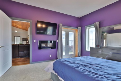 5338 55 Avenue, Bashaw, AB - Indoor Photo Showing Bedroom
