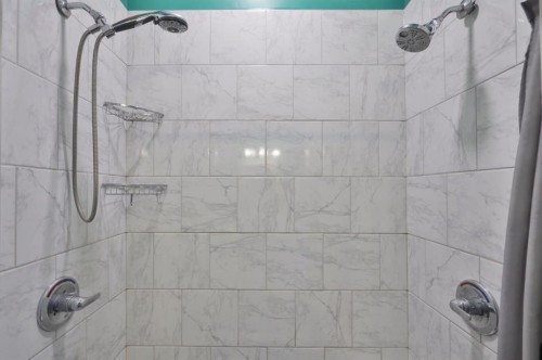 5338 55 Avenue, Bashaw, AB - Indoor Photo Showing Bathroom