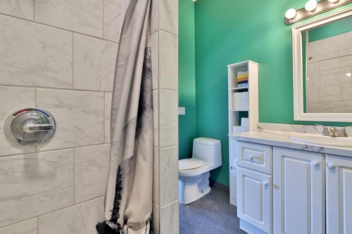 5338 55 Avenue, Bashaw, AB - Indoor Photo Showing Bathroom