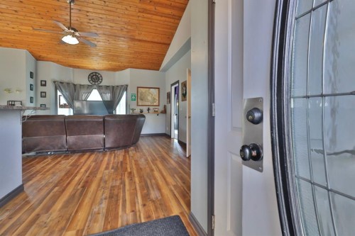 5338 55 Avenue, Bashaw, AB - Indoor