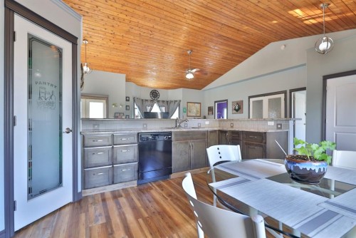 5338 55 Avenue, Bashaw, AB - Indoor Photo Showing Dining Room