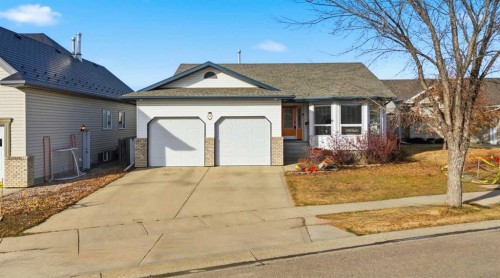 11 Falcon Ridge Drive, Sylvan Lake, AB - Outdoor