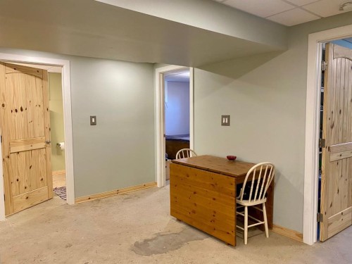 4620 46 Street, Camrose, AB - Indoor