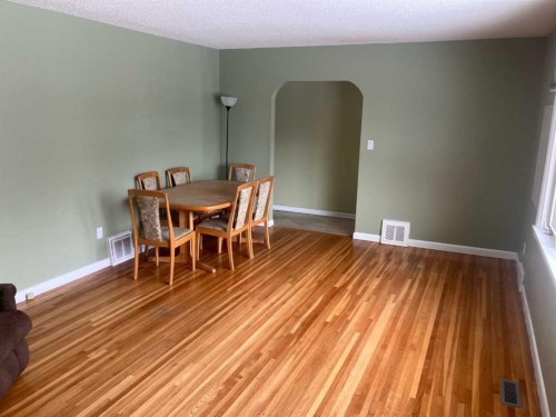 4620 46 Street, Camrose, AB - Indoor Photo Showing Dining Room