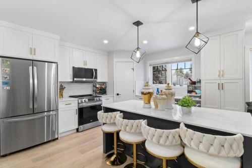 4507 48 Avenue, Sylvan Lake, AB - Indoor Photo Showing Other Room