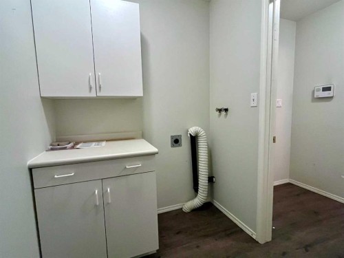 4919 53 Avenue, Viking, AB - Indoor