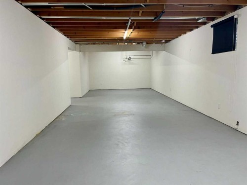 4919 53 Avenue, Viking, AB - Indoor