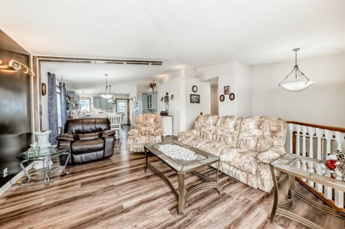 22 Kilburn Crescent, Red Deer, AB - Indoor Photo Showing Living Room