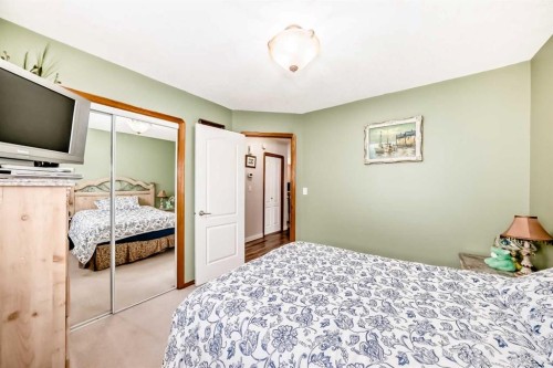22 Kilburn Crescent, Red Deer, AB - Indoor Photo Showing Bedroom