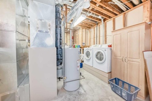 22 Kilburn Crescent, Red Deer, AB - Indoor Photo Showing Laundry Room
