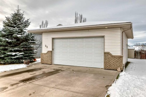 22 Kilburn Crescent, Red Deer, AB - Outdoor With Exterior