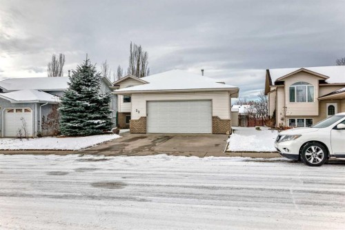22 Kilburn Crescent, Red Deer, AB - Outdoor