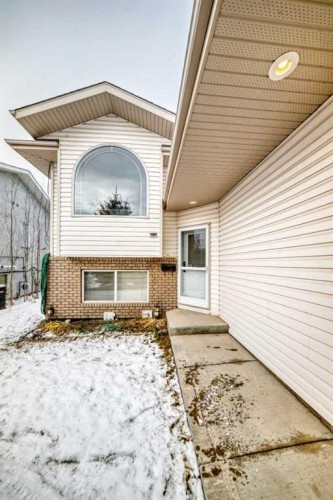 22 Kilburn Crescent, Red Deer, AB - Outdoor