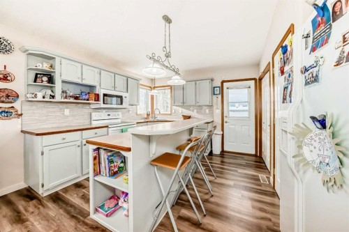 22 Kilburn Crescent, Red Deer, AB - Indoor Photo Showing Other Room