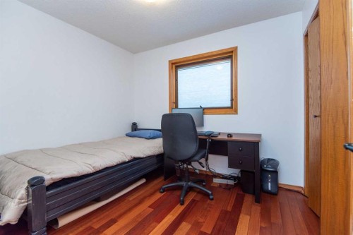 50 Ramsey Avenue, Red Deer, AB - Indoor Photo Showing Bedroom