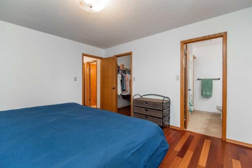 50 Ramsey Avenue, Red Deer, AB - Indoor Photo Showing Bedroom