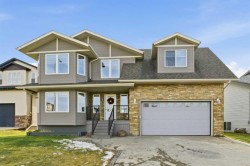 9 Woodbine Close  Blackfalds, AB T4M 0K5
