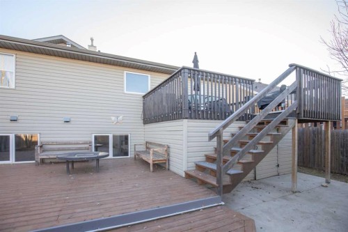 2 Holbrook Place, Sylvan Lake, AB - Outdoor With Deck Patio Veranda With Exterior