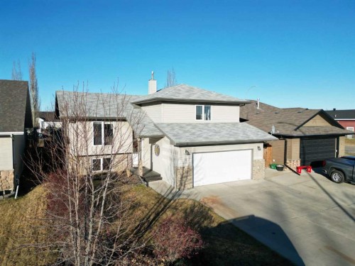 2 Holbrook Place, Sylvan Lake, AB - Outdoor